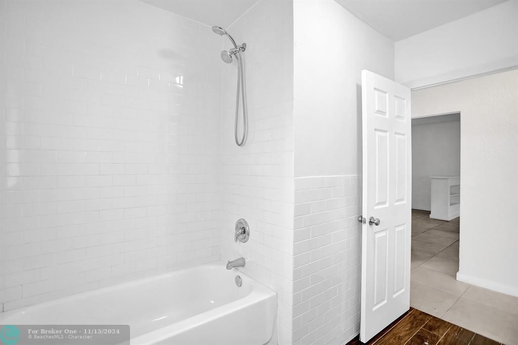 For Sale: $3,195 (3 beds, 2 baths, 0 Square Feet)