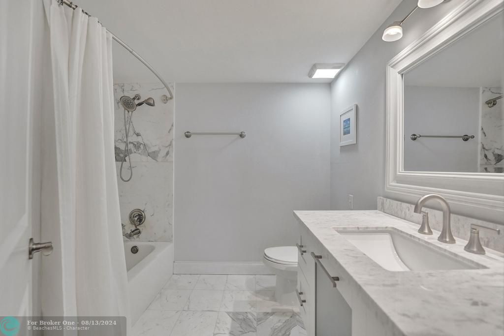 For Sale: $539,000 (2 beds, 2 baths, 1300 Square Feet)