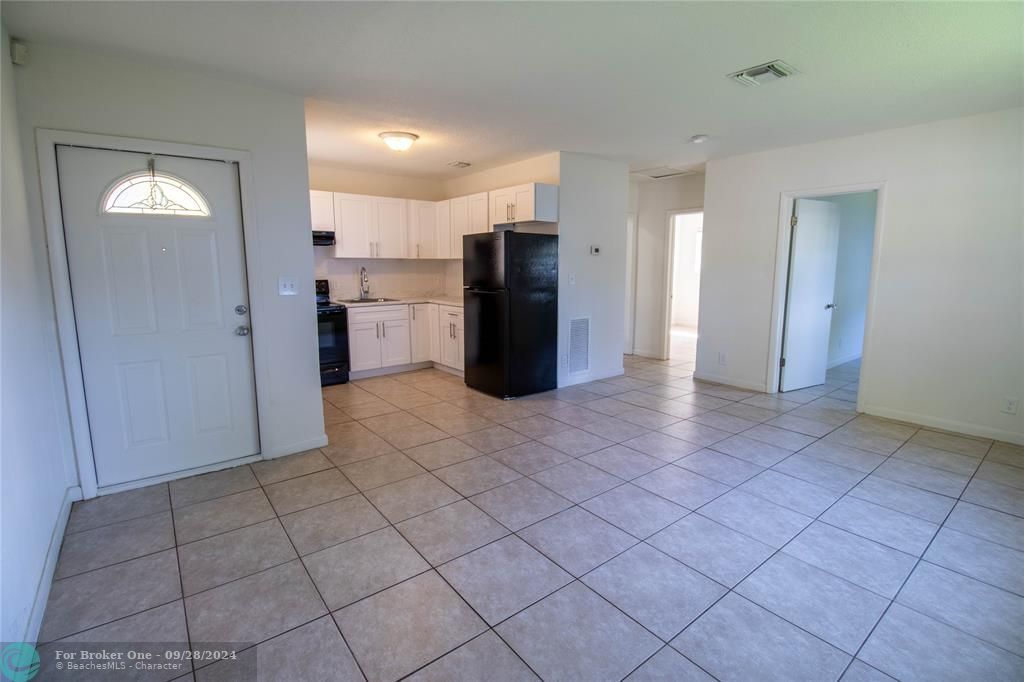 Recently Rented: $2,200 (2 beds, 1 baths, 0 Square Feet)