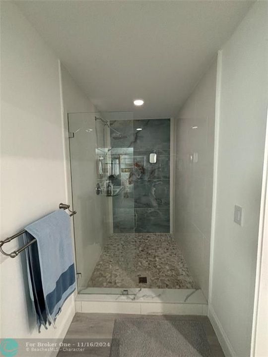 Activo con contrato: $539,900 (4 camas, 2 baños, 1894 Pies cuadrados)