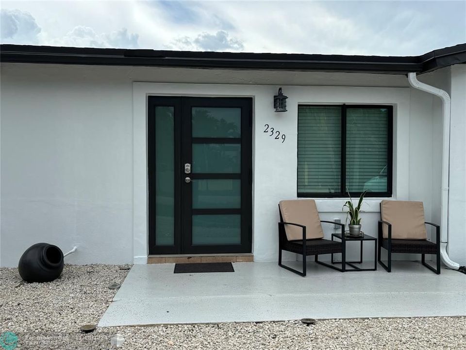 Active With Contract: $539,900 (4 beds, 2 baths, 1894 Square Feet)