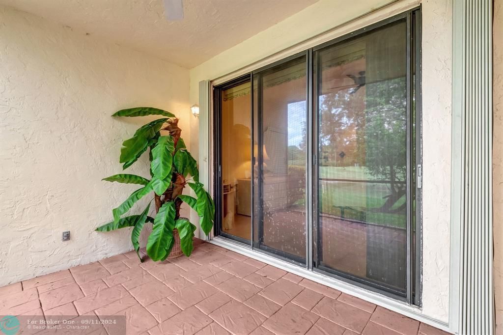 Recently Sold: $530,000 (3 beds, 2 baths, 2455 Square Feet)