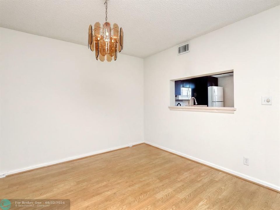 For Sale: $229,000 (2 beds, 2 baths, 1485 Square Feet)