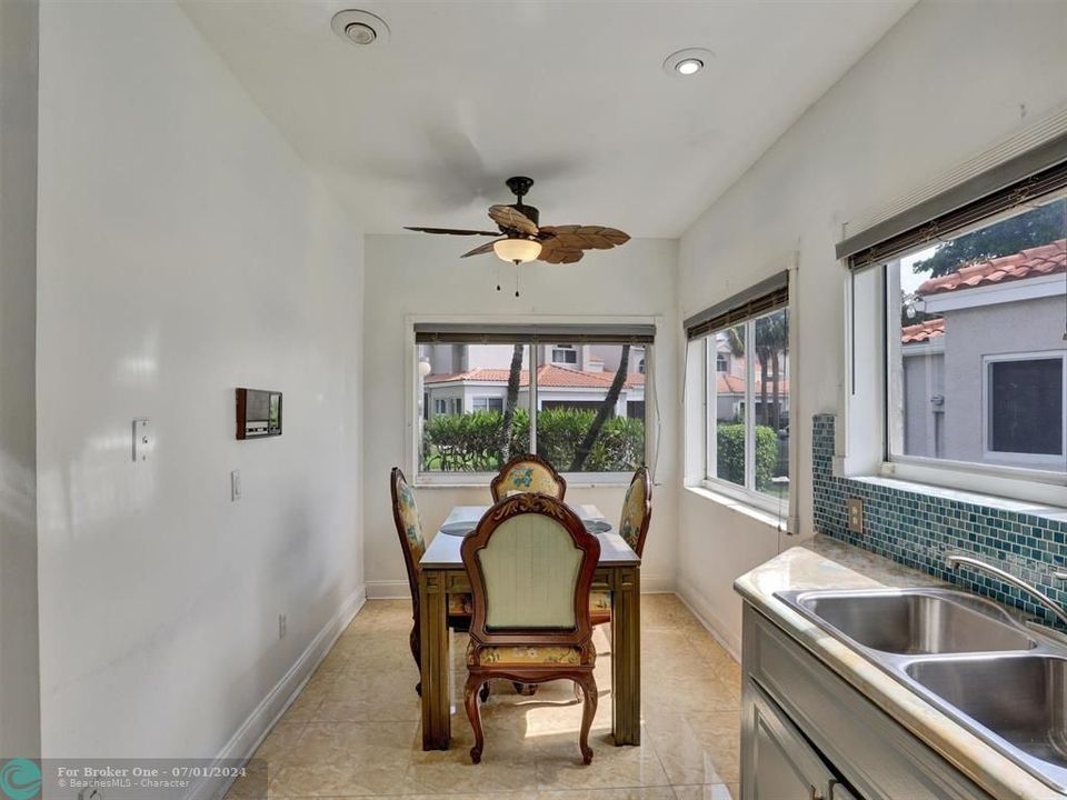 For Sale: $649,000 (3 beds, 3 baths, 2126 Square Feet)