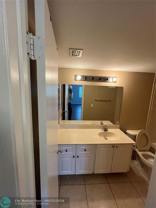 For Rent: $1,700 (1 beds, 1 baths, 764 Square Feet)