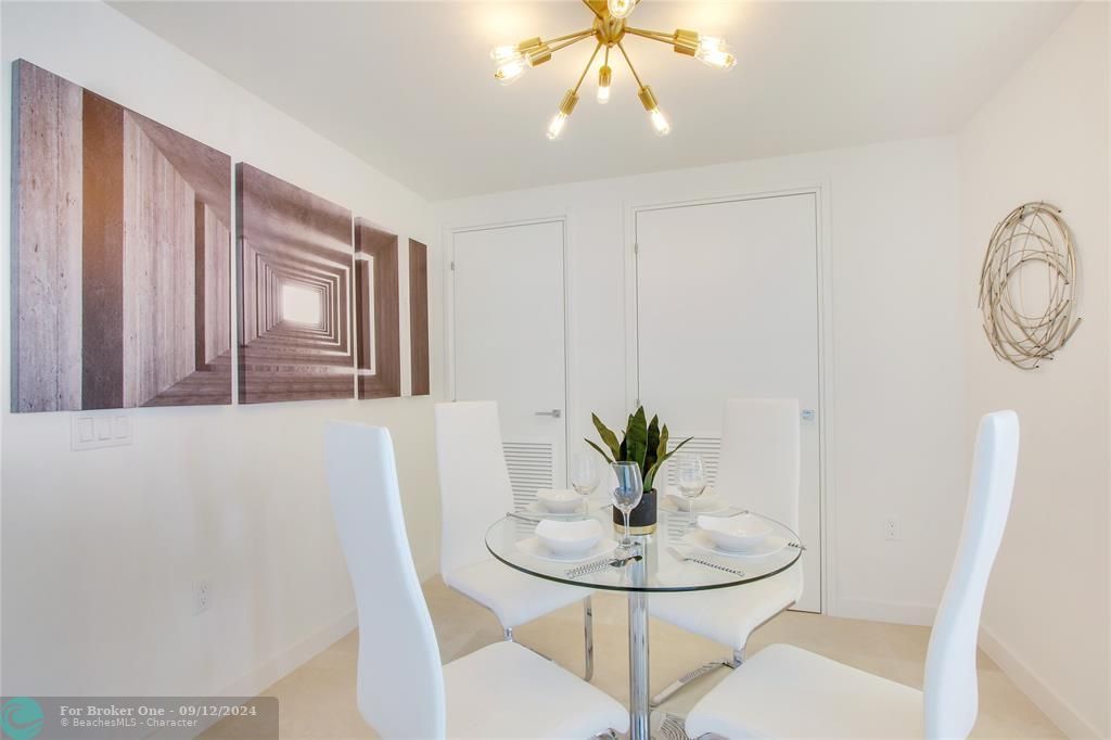 For Sale: $745,000 (1 beds, 1 baths, 858 Square Feet)