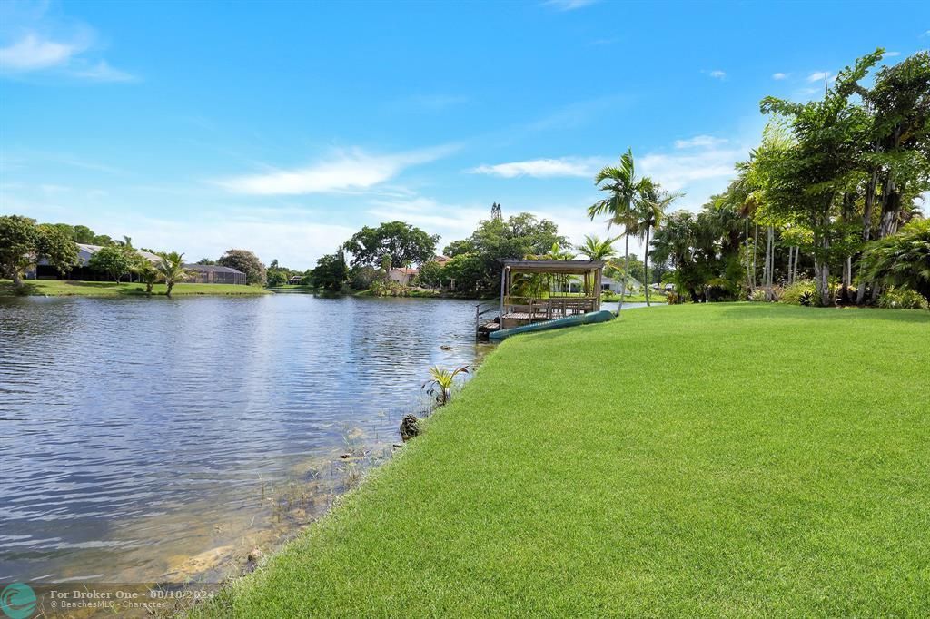 Recently Sold: $940,000 (5 beds, 3 baths, 2636 Square Feet)