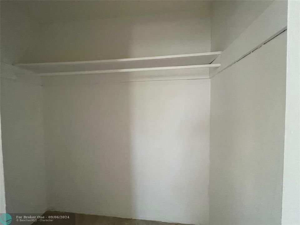 En Venta: $1,900 (2 camas, 1 baños, 1820 Pies cuadrados)