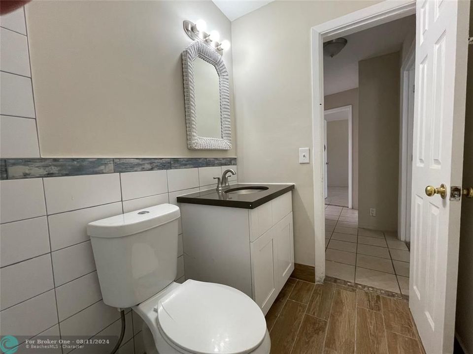 For Sale: $1,900 (2 beds, 1 baths, 1820 Square Feet)