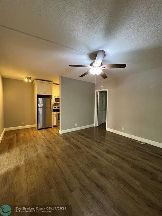 Recently Rented: $1,550 (1 beds, 1 baths, 580 Square Feet)