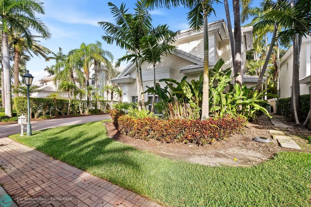 Recently Sold: $3,800,000 (6 beds, 6 baths, 3655 Square Feet)