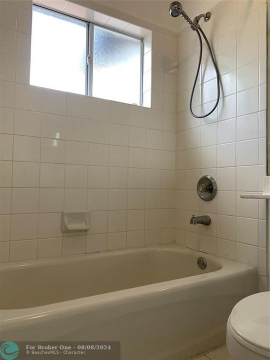 For Rent: $2,700 (2 beds, 2 baths, 1313 Square Feet)