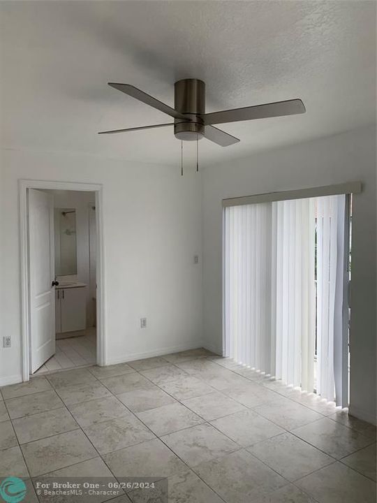 For Rent: $2,700 (2 beds, 2 baths, 1313 Square Feet)
