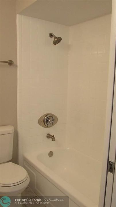 For Rent: $2,000 (2 beds, 2 baths, 1360 Square Feet)