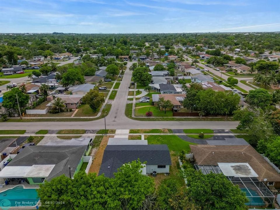 Active With Contract: $529,900 (4 beds, 2 baths, 1760 Square Feet)