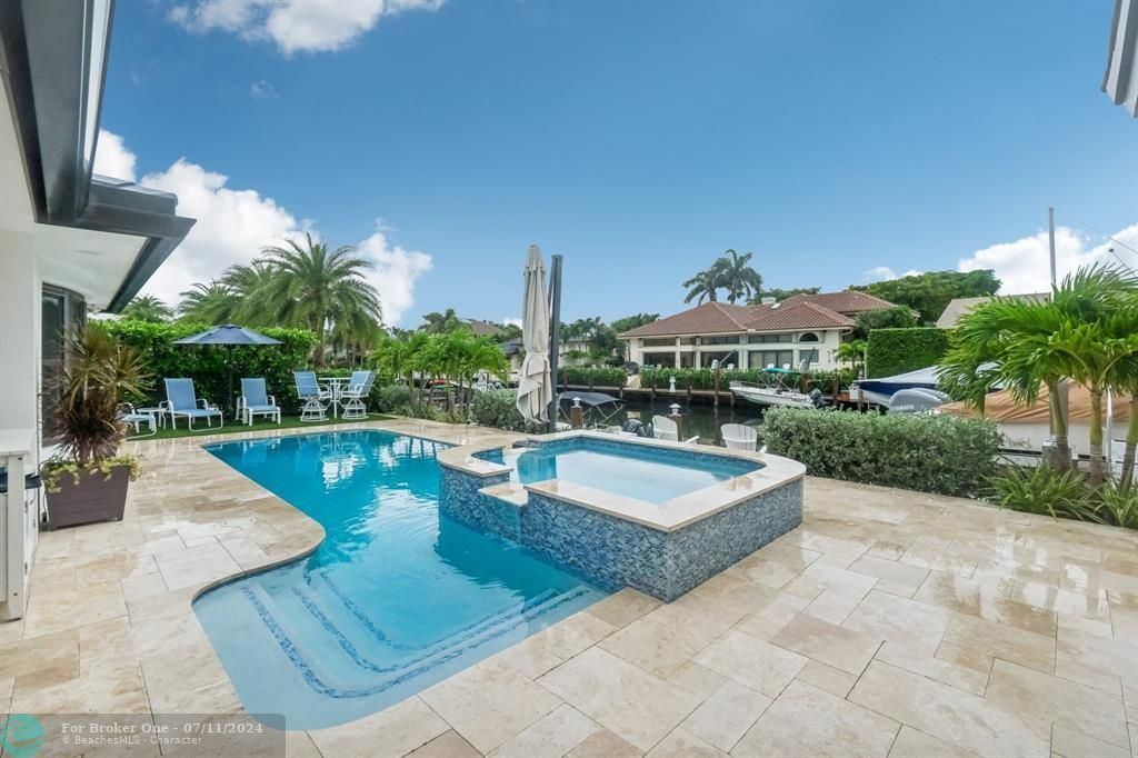 Active With Contract: $2,999,900 (4 beds, 3 baths, 2720 Square Feet)