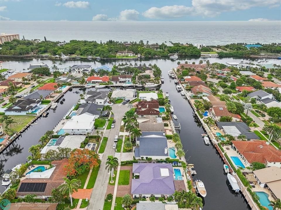 Active With Contract: $2,999,900 (4 beds, 3 baths, 2720 Square Feet)