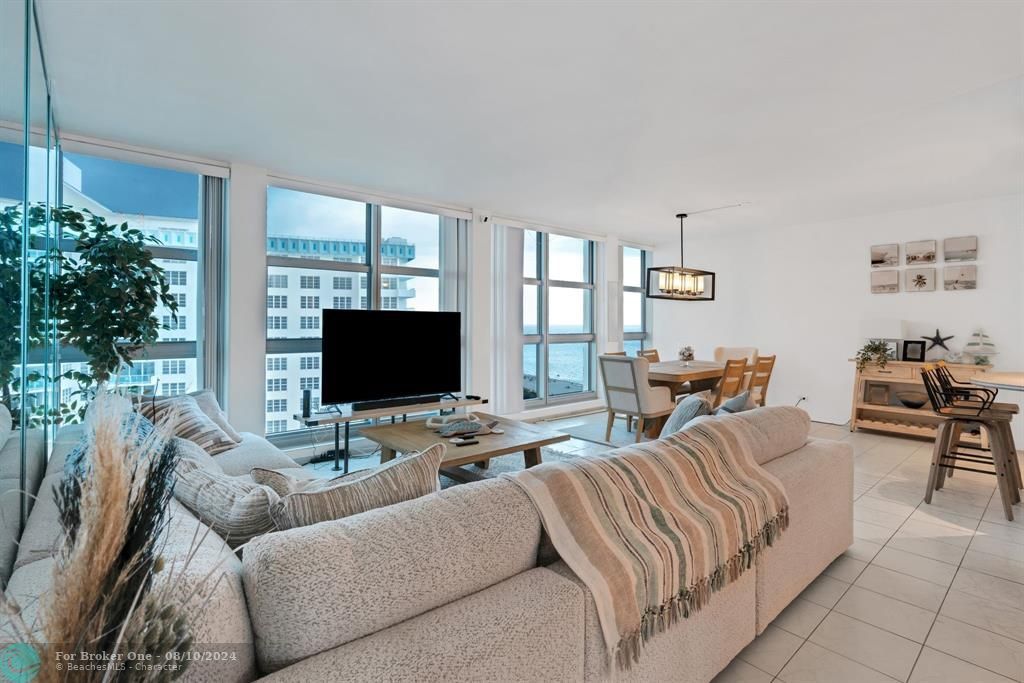 For Sale: $548,999 (1 beds, 2 baths, 1258 Square Feet)