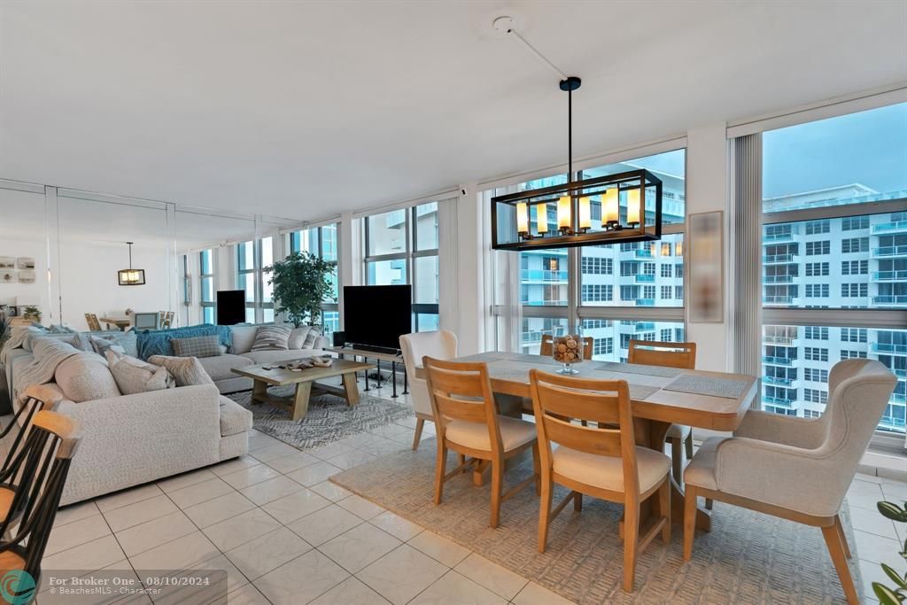 For Sale: $548,999 (1 beds, 2 baths, 1258 Square Feet)