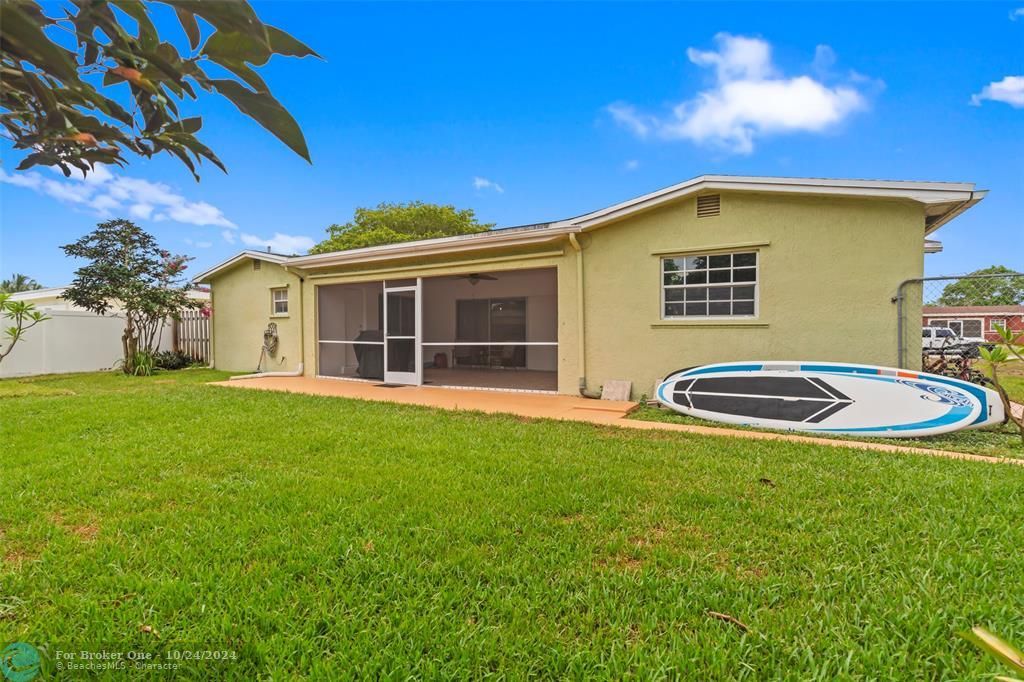 Active With Contract: $500,000 (3 beds, 2 baths, 1596 Square Feet)