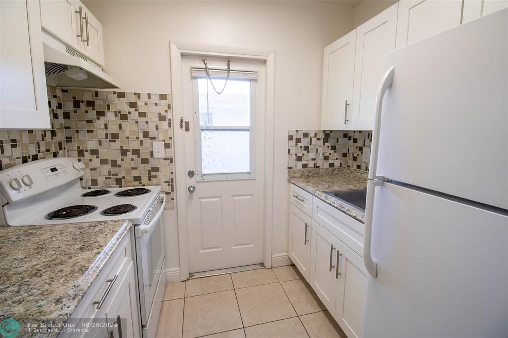 Recently Rented: $1,599 (1 beds, 1 baths, 0 Square Feet)