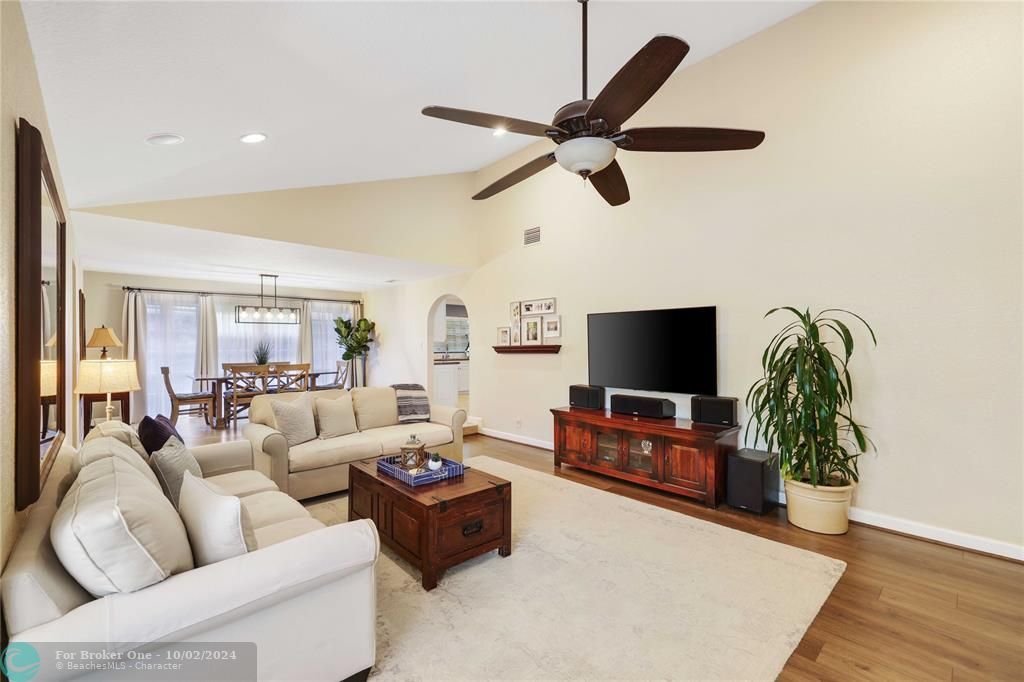 Active With Contract: $825,000 (4 beds, 2 baths, 2754 Square Feet)