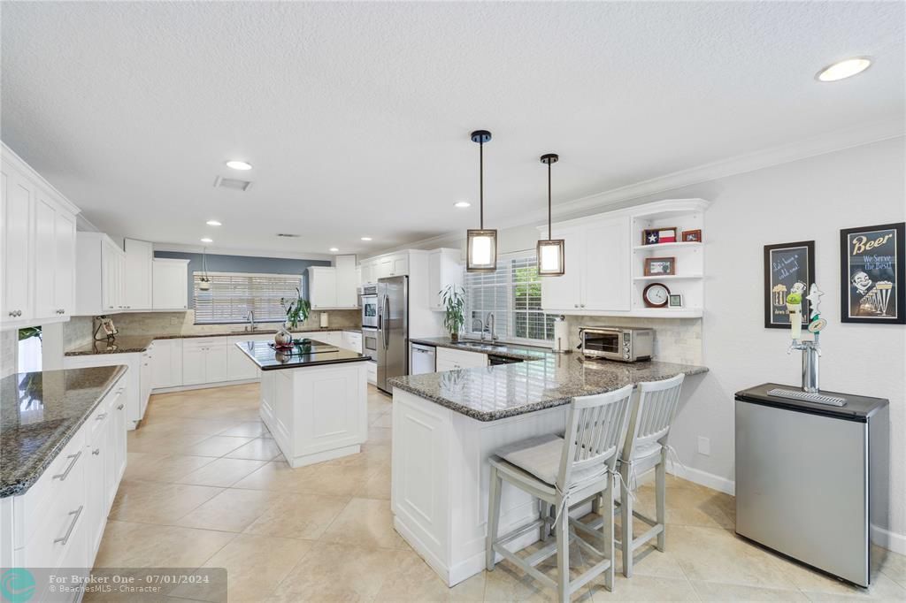 Active With Contract: $825,000 (4 beds, 2 baths, 2754 Square Feet)