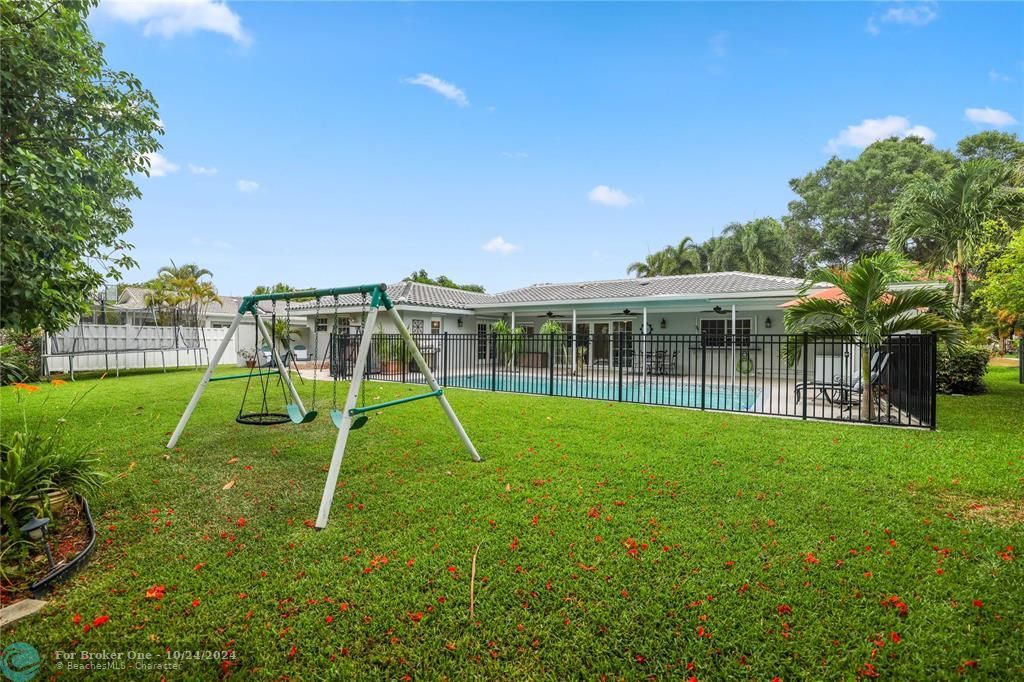 Active With Contract: $825,000 (4 beds, 2 baths, 2754 Square Feet)