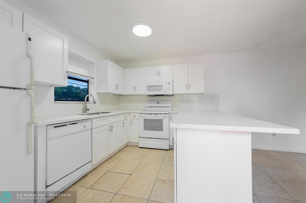 For Rent: $1,950 (2 beds, 2 baths, 1328 Square Feet)