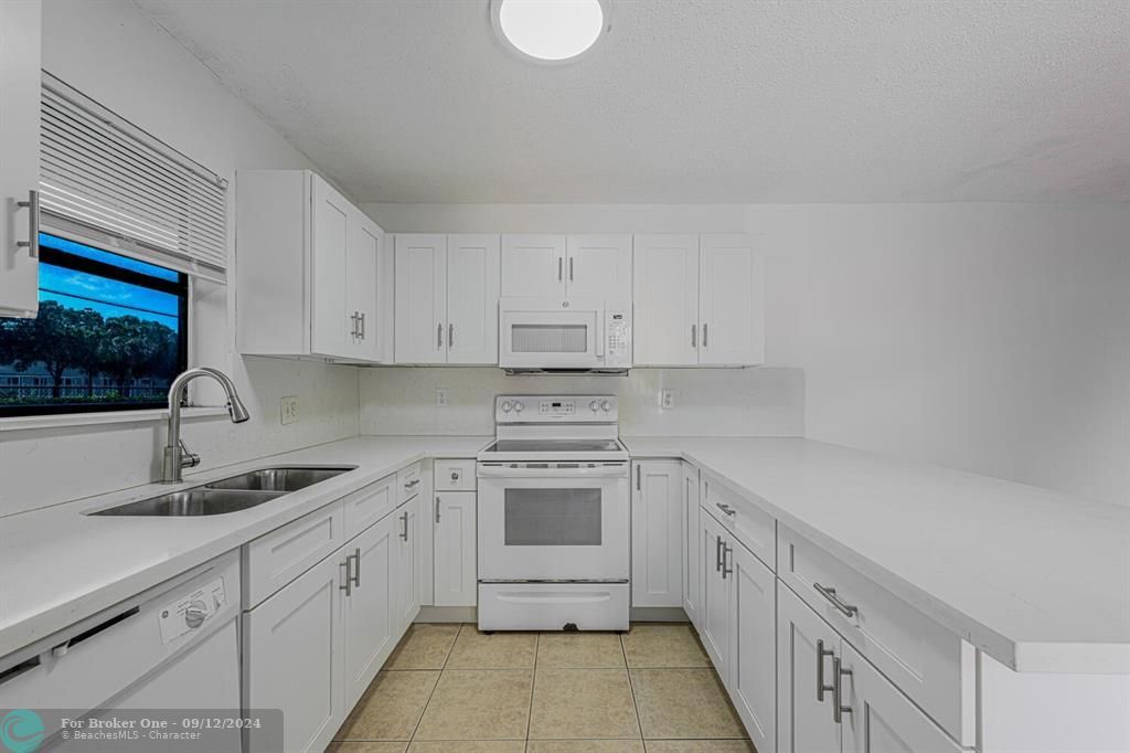 For Rent: $1,950 (2 beds, 2 baths, 1328 Square Feet)