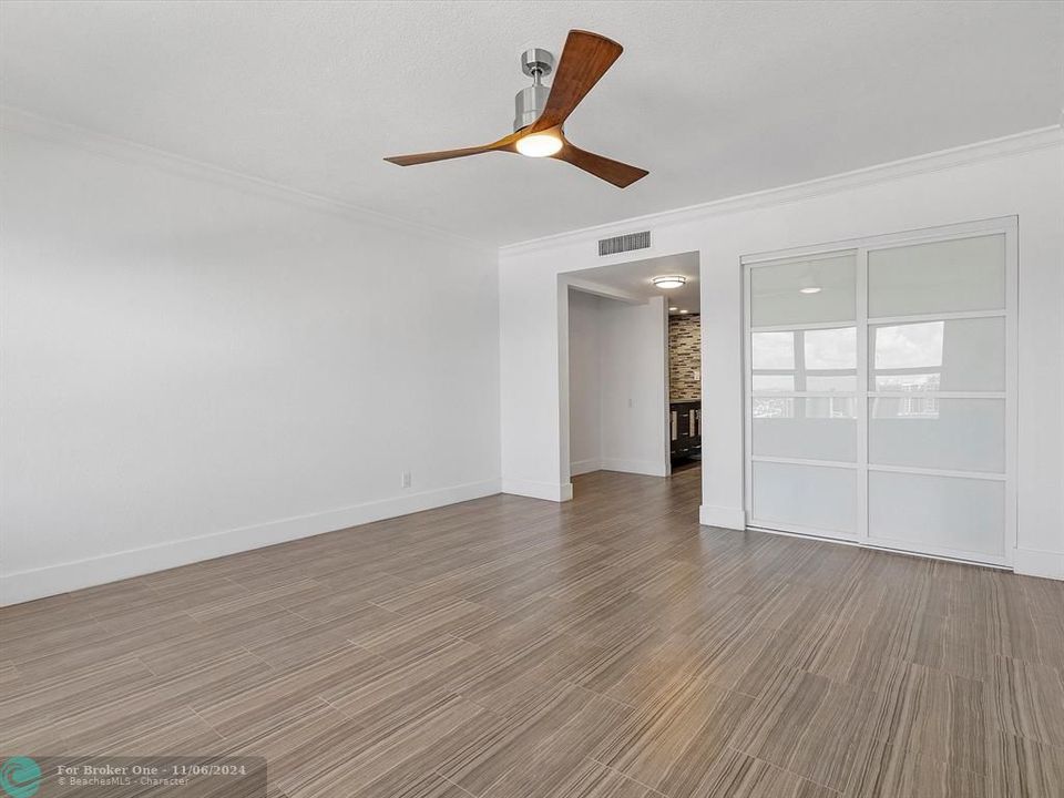 For Sale: $649,900 (1 beds, 1 baths, 1088 Square Feet)