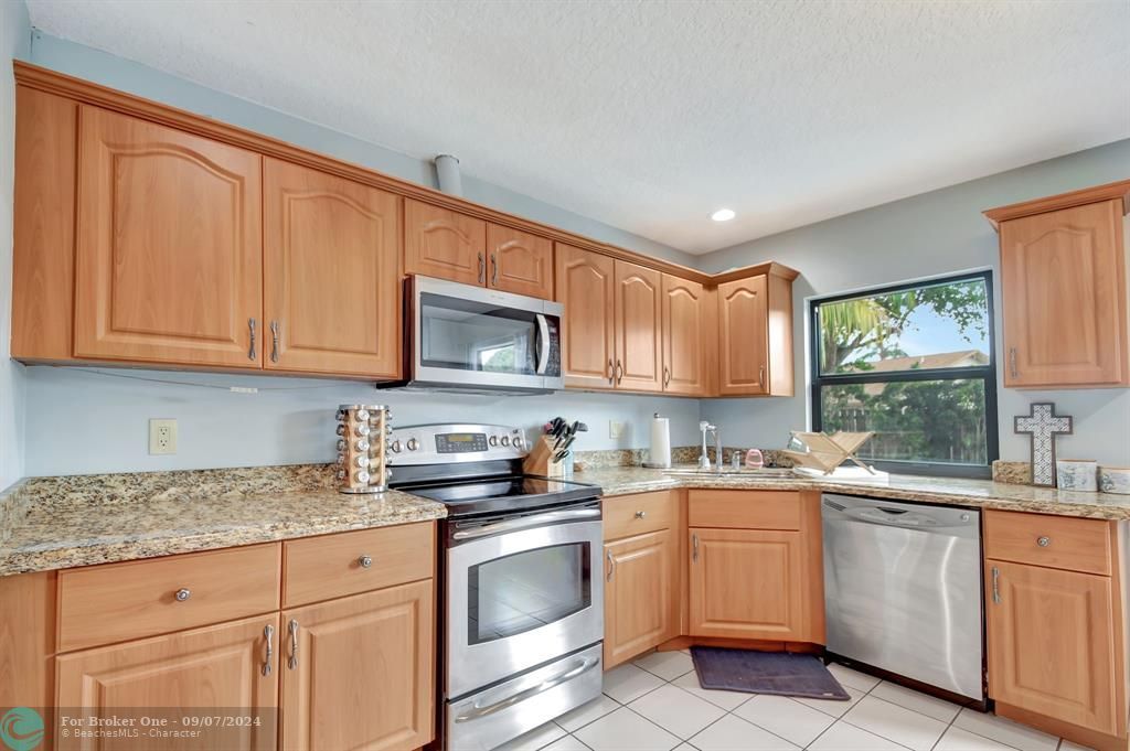 For Sale: $634,900 (4 beds, 2 baths, 2261 Square Feet)