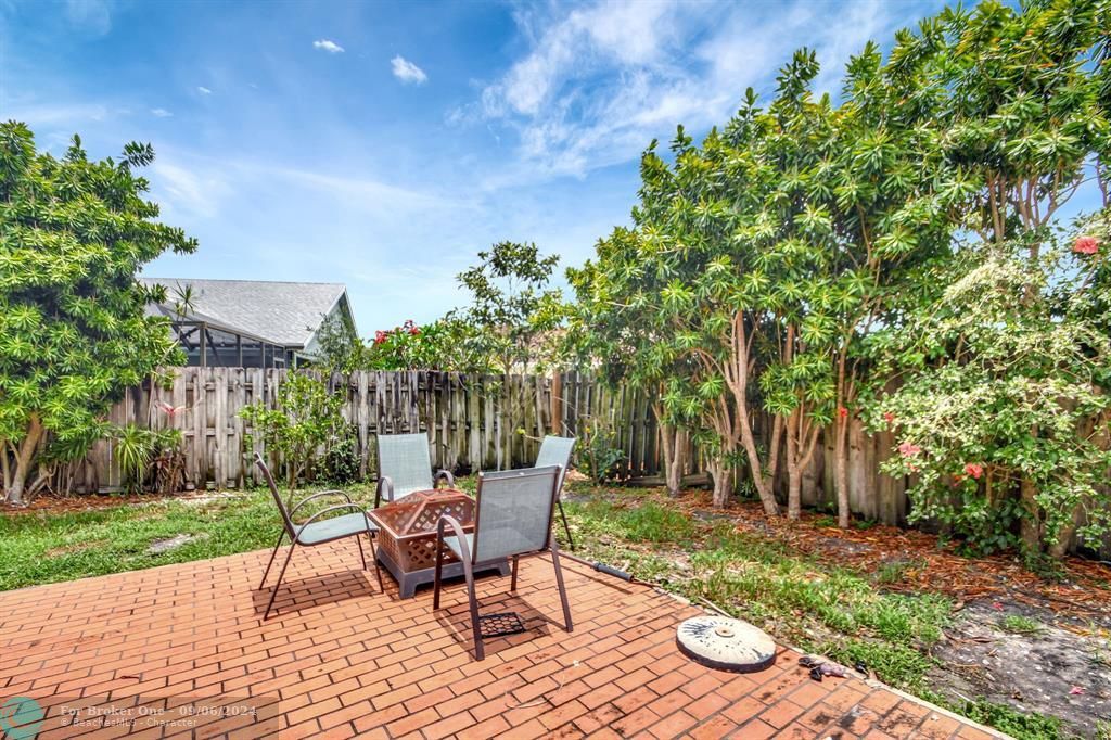 For Sale: $634,900 (4 beds, 2 baths, 2261 Square Feet)