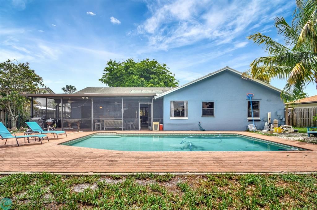 For Sale: $634,900 (4 beds, 2 baths, 2261 Square Feet)