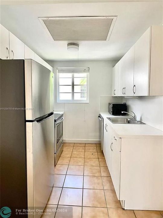 For Rent: $2,200 (1 beds, 1 baths, 510 Square Feet)