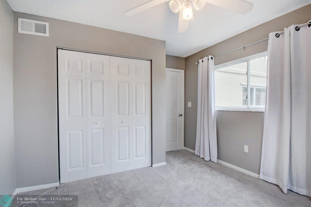 Active With Contract: $2,950 (3 beds, 2 baths, 1632 Square Feet)