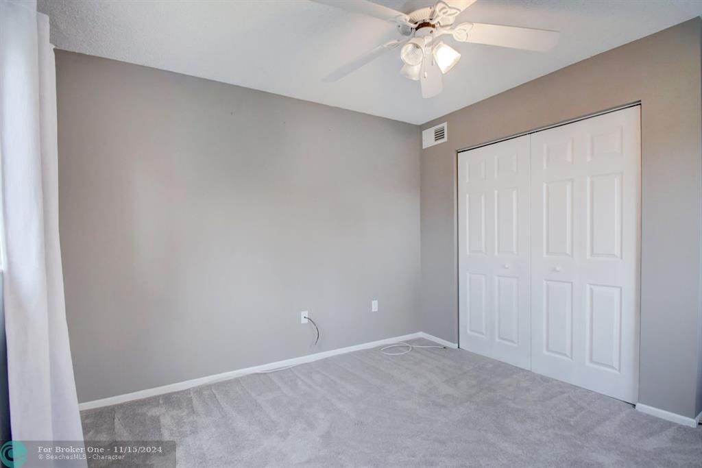 Active With Contract: $2,950 (3 beds, 2 baths, 1632 Square Feet)