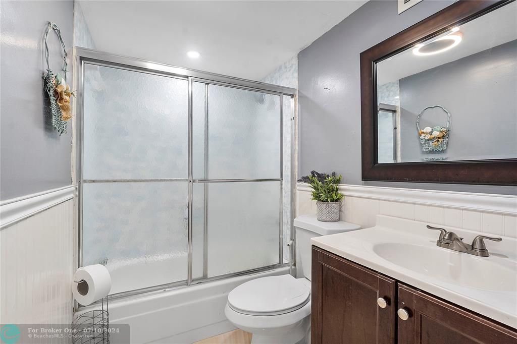 待售: $420,000 (2 贝兹, 2 浴室, 1188 平方英尺)