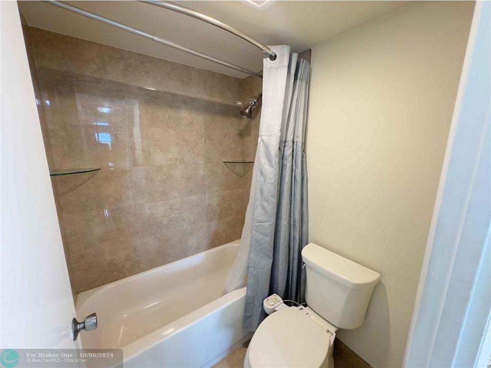 For Sale: $189,000 (2 beds, 2 baths, 1350 Square Feet)