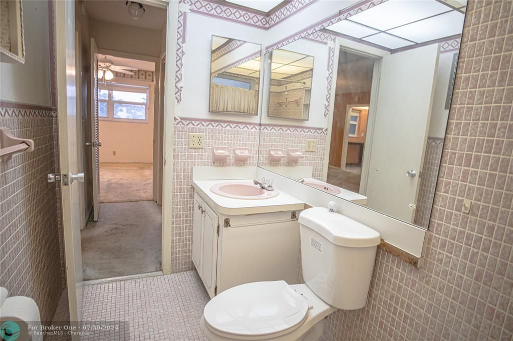 待售: $111,900 (2 贝兹, 2 浴室, 930 平方英尺)