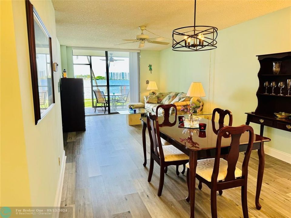 For Sale: $240,000 (2 beds, 2 baths, 1120 Square Feet)