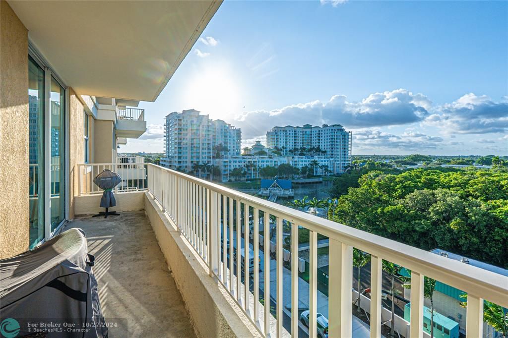 For Sale: $624,999 (2 beds, 2 baths, 1130 Square Feet)