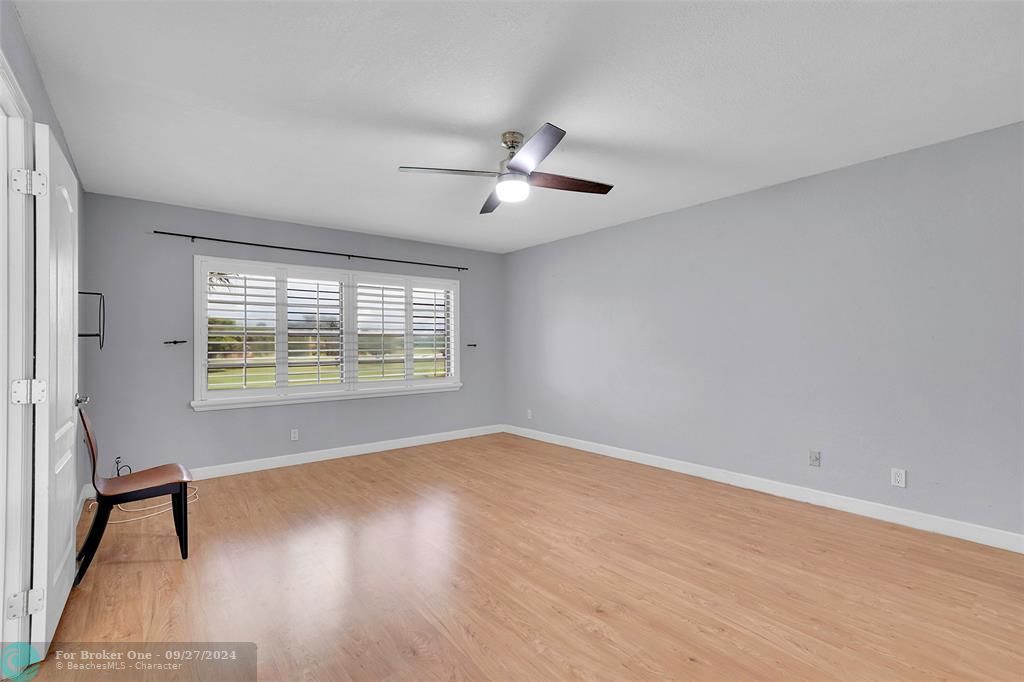 Active With Contract: $3,200 (3 beds, 2 baths, 1800 Square Feet)