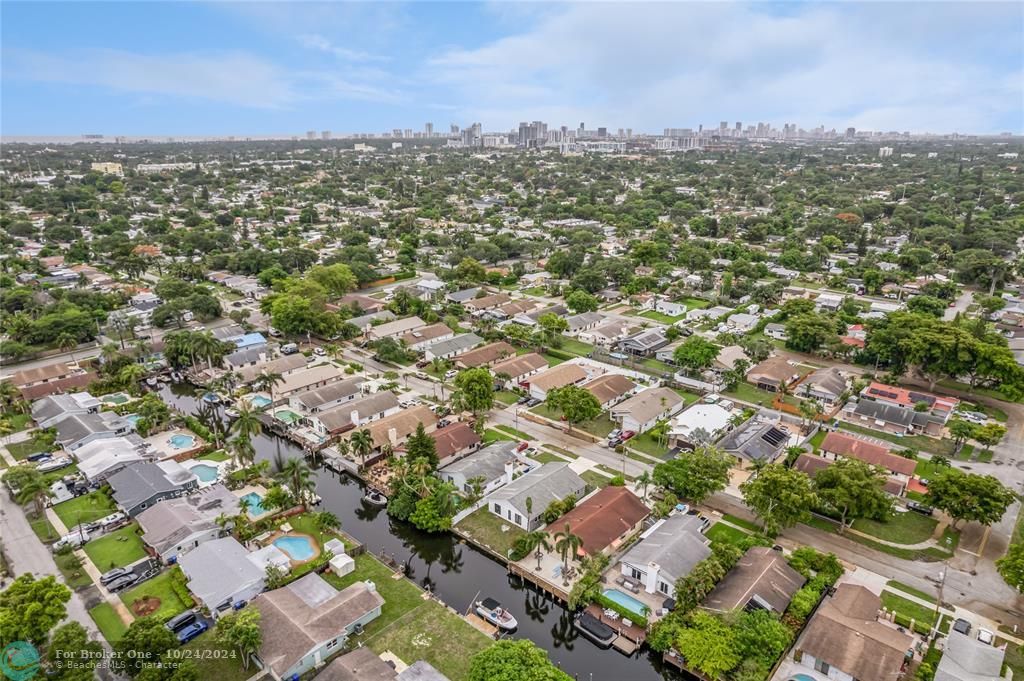 For Sale: $780,000 (3 beds, 2 baths, 1940 Square Feet)