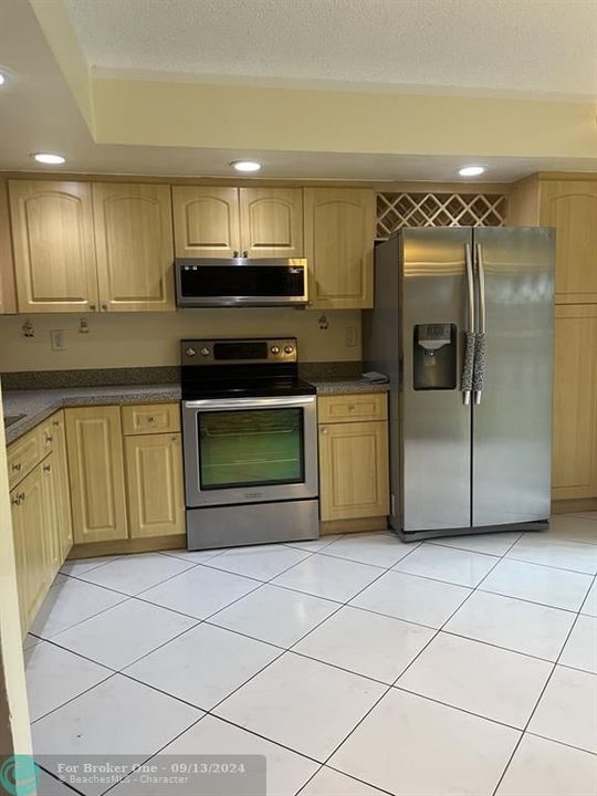 For Rent: $2,900 (3 beds, 2 baths, 0 Square Feet)