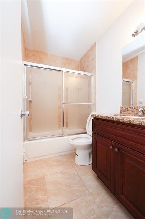 Active With Contract: $2,500 (2 beds, 2 baths, 1068 Square Feet)