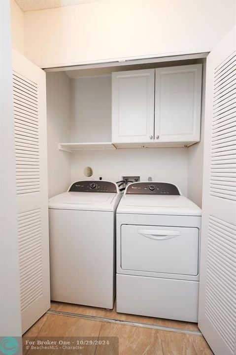 Active With Contract: $2,500 (2 beds, 2 baths, 1068 Square Feet)