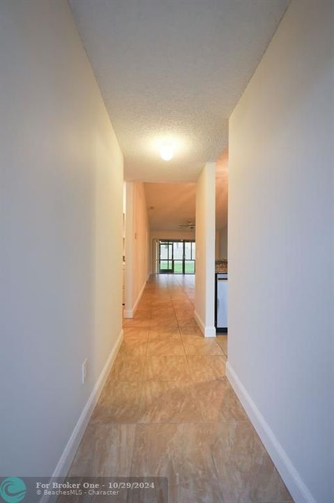 Active With Contract: $2,500 (2 beds, 2 baths, 1068 Square Feet)