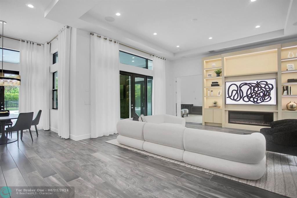 Recently Sold: $2,650,000 (4 beds, 4 baths, 4686 Square Feet)