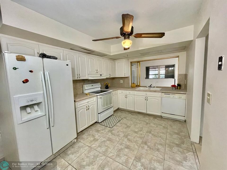 For Rent: $3,800 (3 beds, 2 baths, 2124 Square Feet)